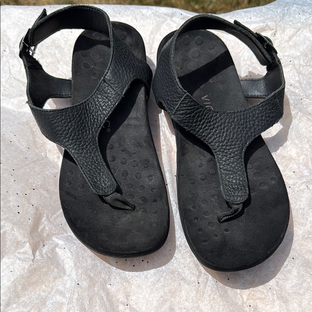 Vionic Women’s 8.5M Black Terra Sandals
